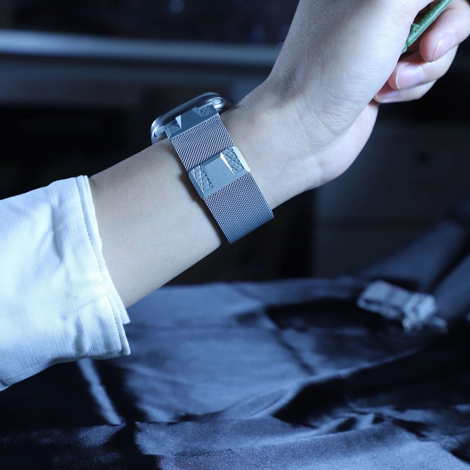 P66 - Mecha Milanese Loop Manyetik Bant